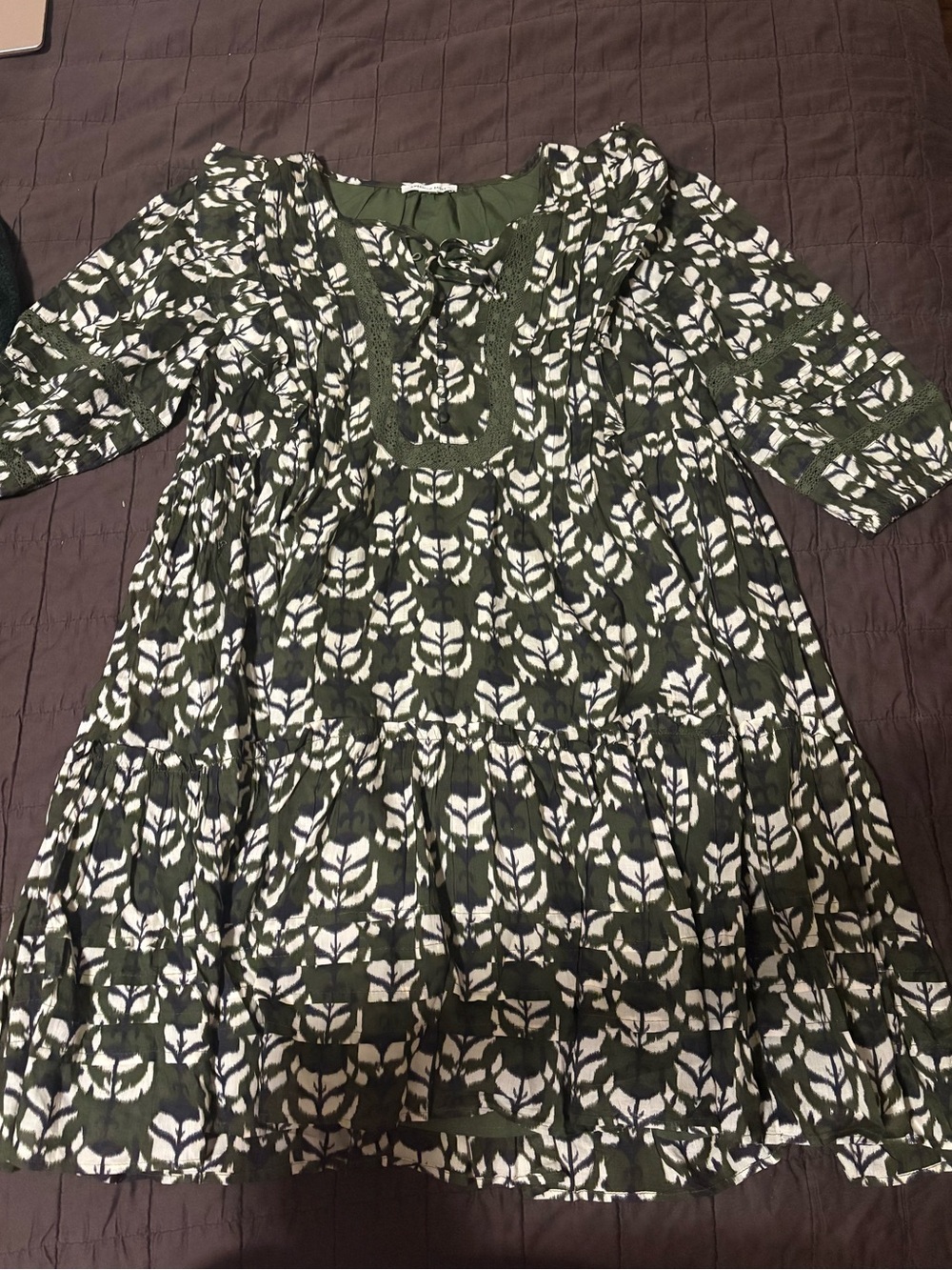American Eagle Outfitters Olive Green and White Floral Print Dress